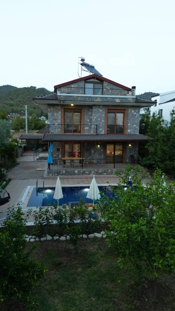 Fethiye Çiftlik'te Sakin Konumda, Özel Havuzlu, Konforlu Villa