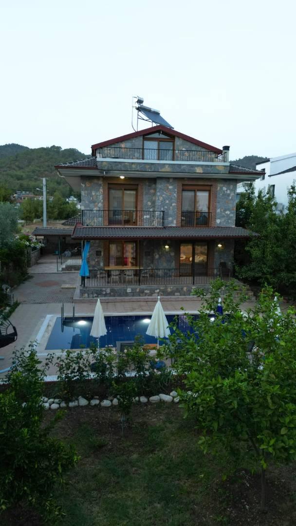 Fethiye Çiftlik'te Sakin Konumda, Özel Havuzlu, Konforlu Villa-38303
