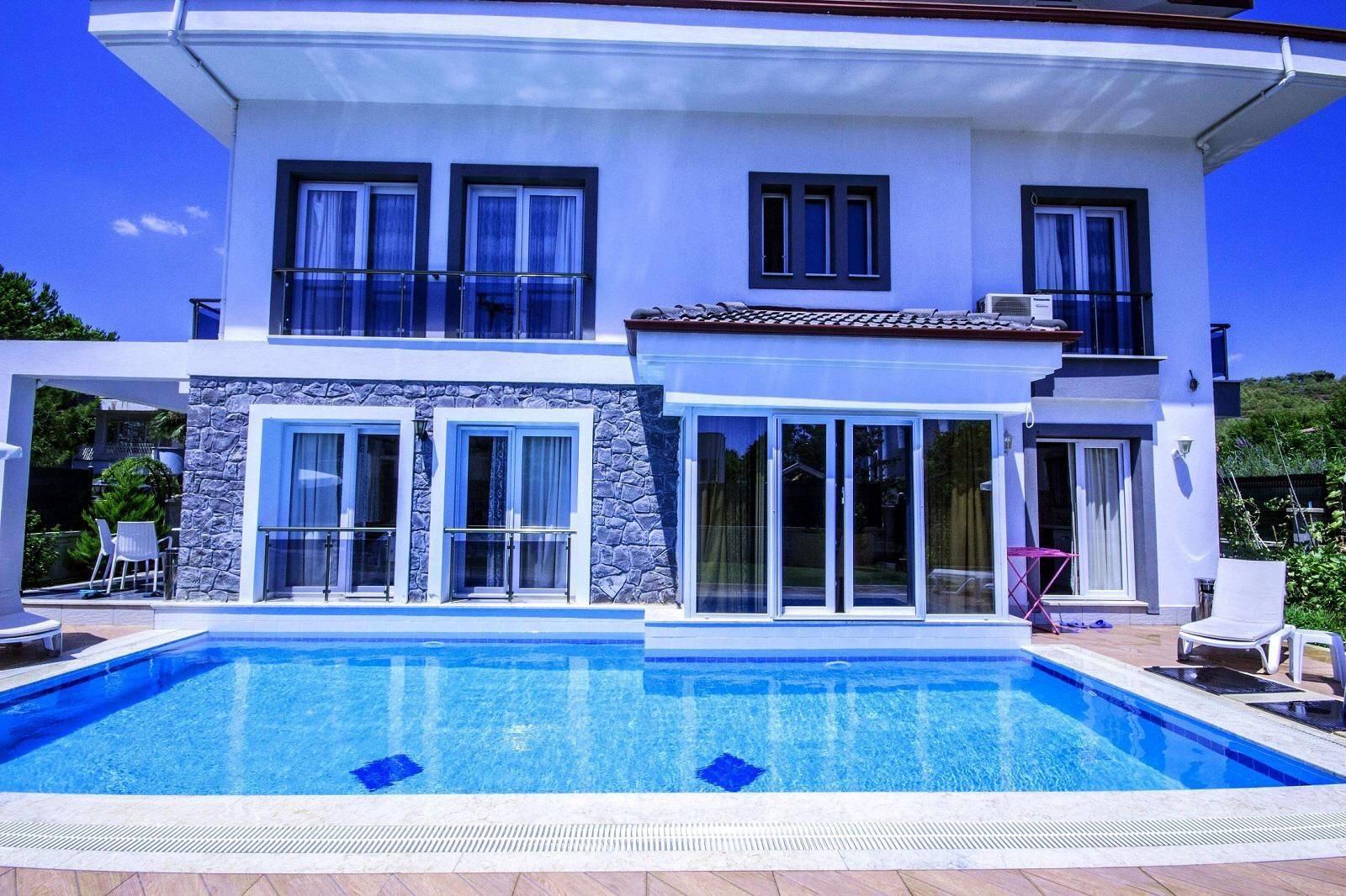 Fethiye Çiftlik'te Yeşil Bahçe İçerisinde, Özel Havuzlu, 4+1 Villa-42136