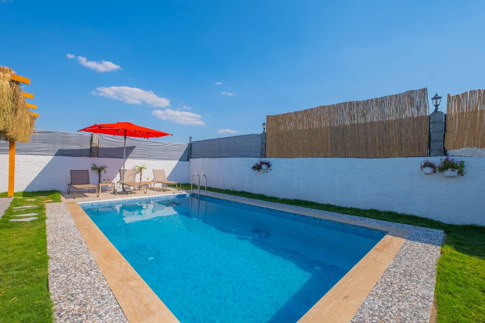 Fethiye Eldirek'te Doğa İçerisinde, Özel Havuzlu, Modern Villa-42323