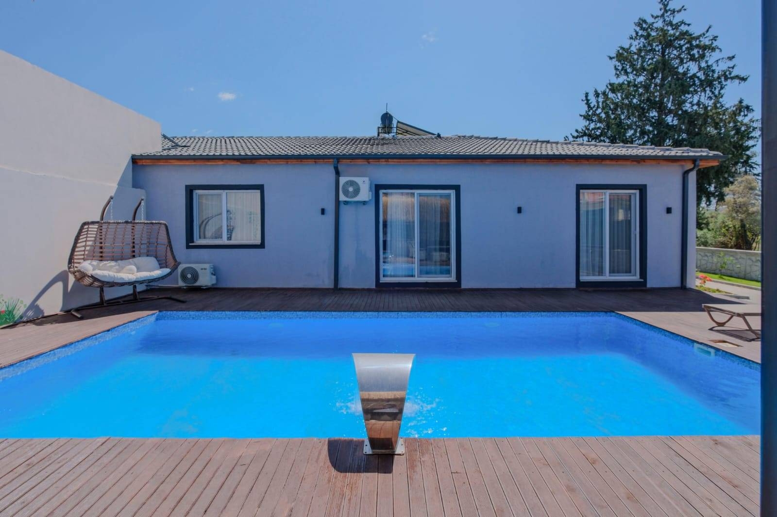 Fethiye Eldirek'te Geniş Bahçe İçerisinde, Özel Havuzlu, 3+1 Villa