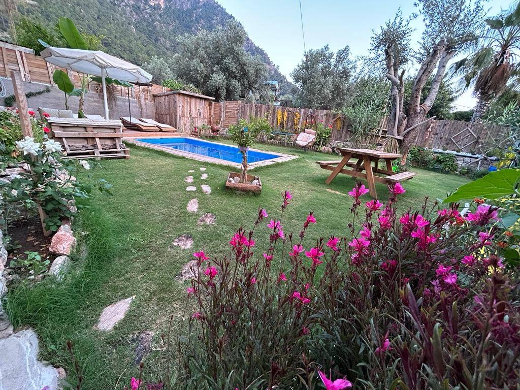 Fethiye Faralya'da Balayı Çiftlerine Uygun, Özel Havuzlu, Şık Villa