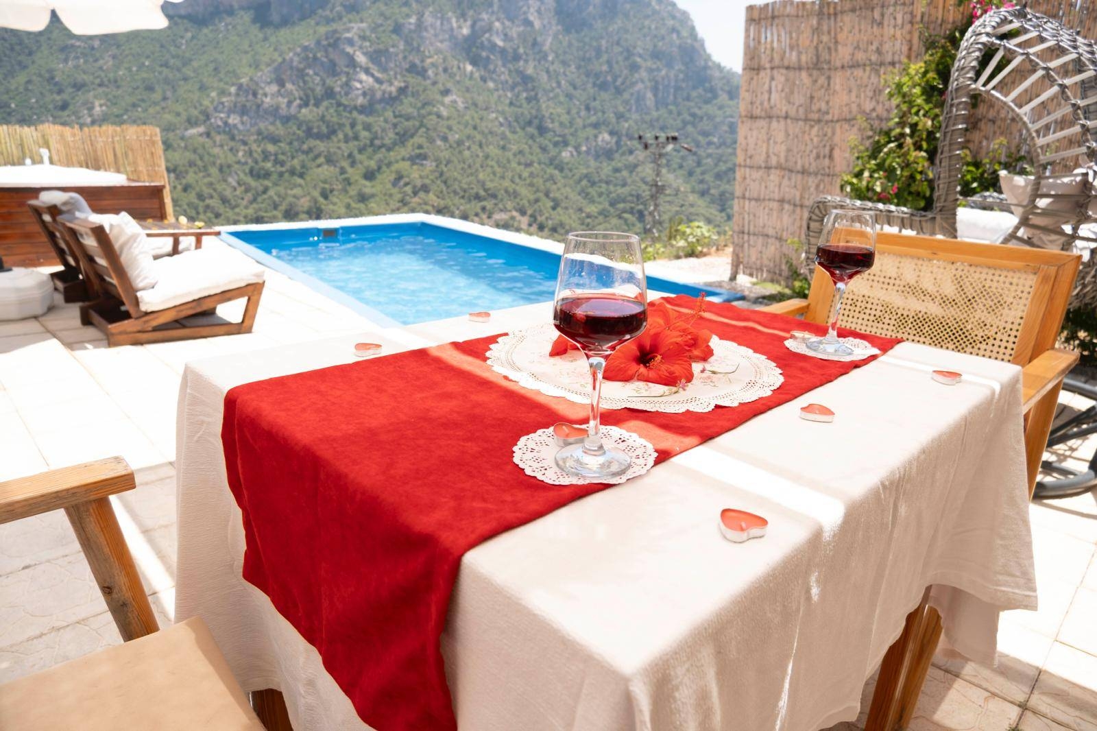 Fethiye Faralya'da Balayı Çiftlerine Uygun, Özel Havuzlu, Şık Glamping