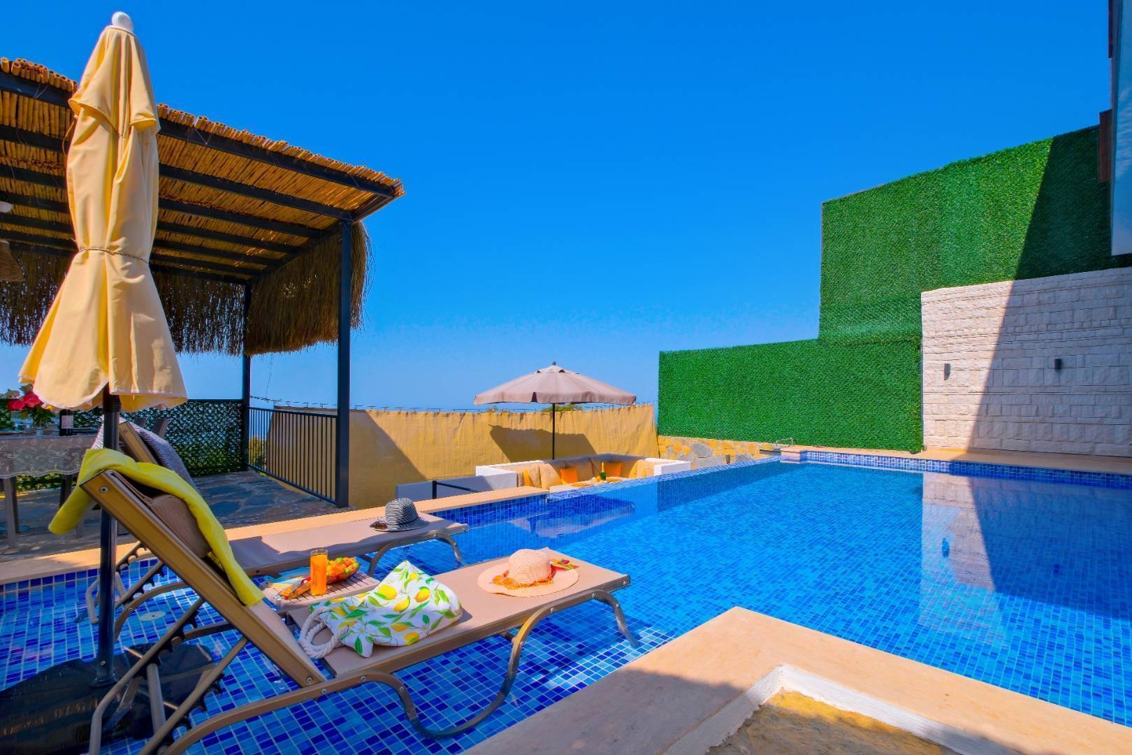 Fethiye Karaağaç'ta Eşsiz Doğa İçinde, Özel Havuzlu, Konforlu Villa