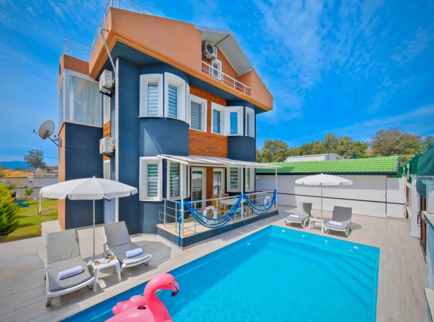 Muğla Fethiye'de Muhteşem Doğa İçerisinde, Modern Tasarımlı Villa