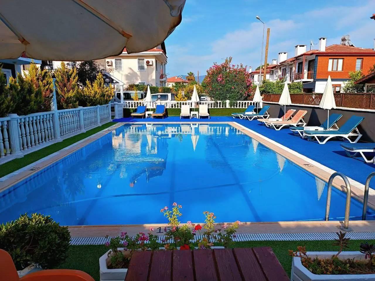 Fethiye Foça'da Denize Yürüme Mesafesinde, Ortak Havuzlu, 1+1 Apart-41628