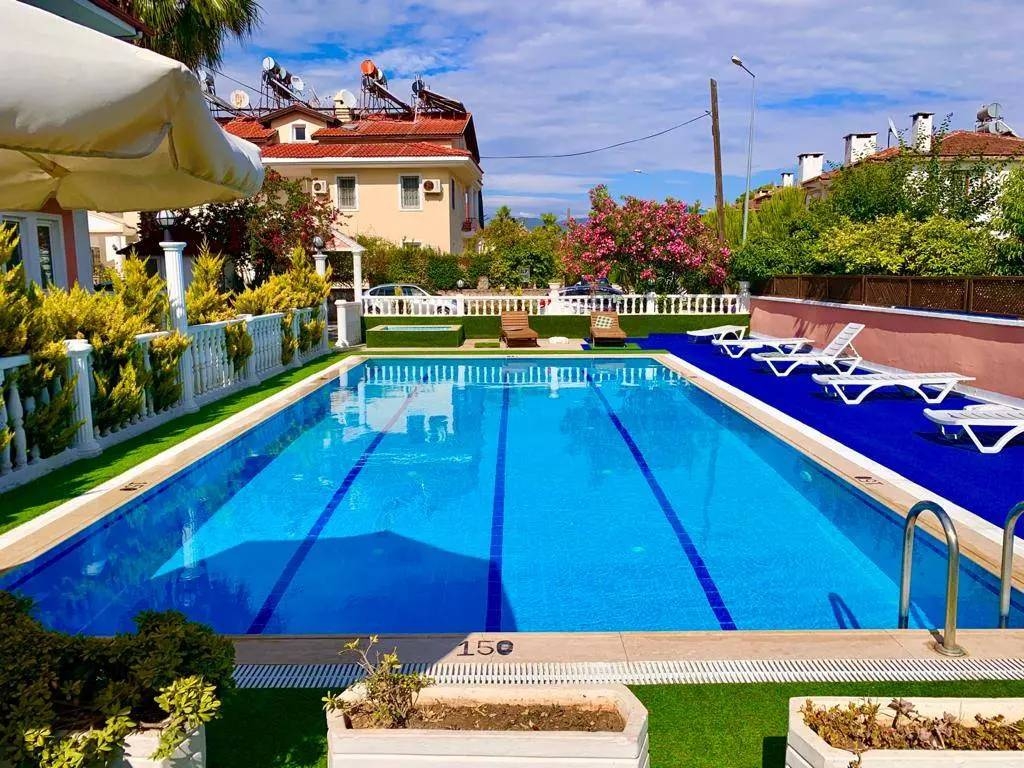 Fethiye Foça'da Denize Yürüme Mesafesinde, Ortak Havuzlu, 1+1 Apart