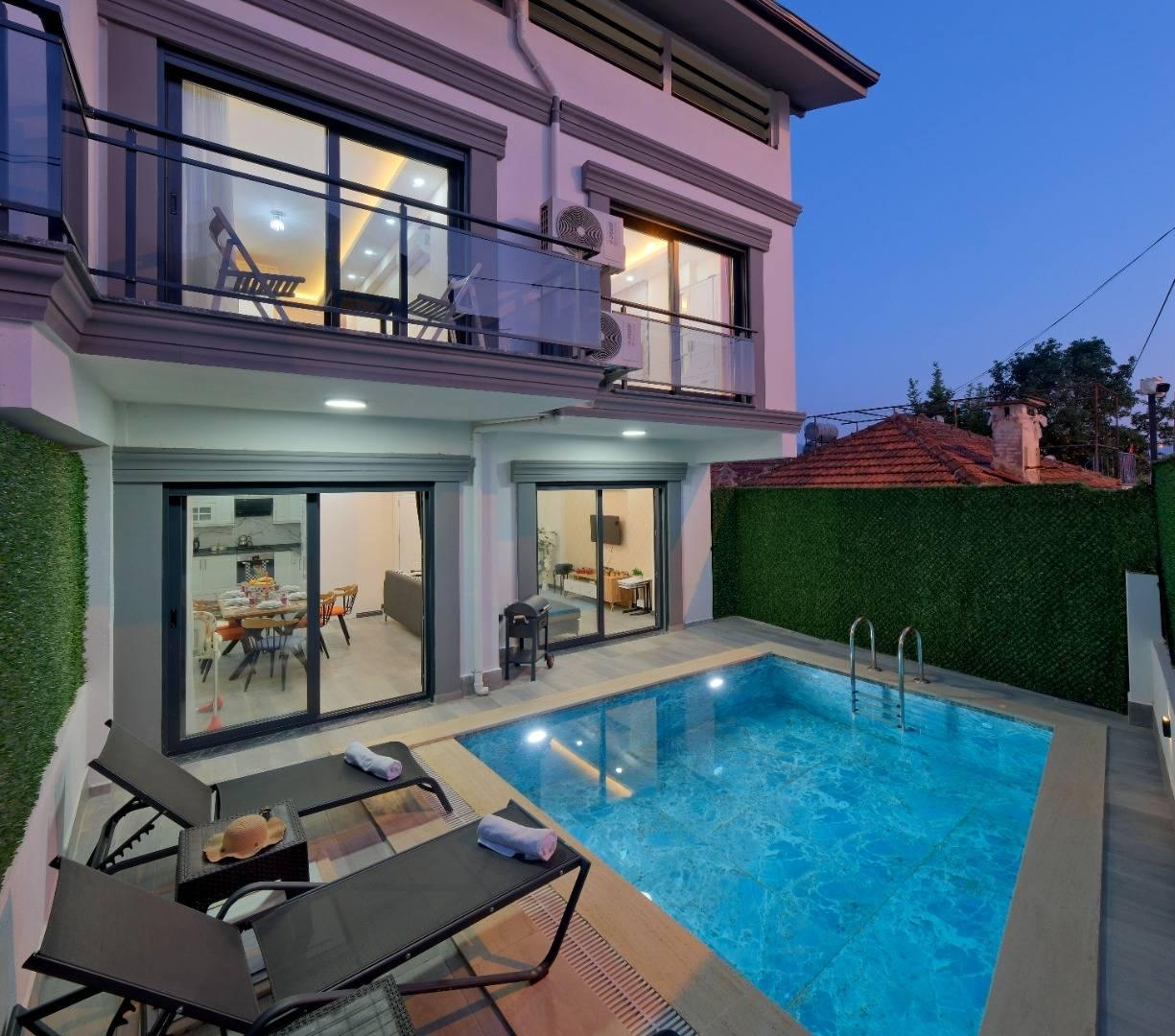 Fethiye Foça'da Doğayla Baş Başa, Özel Havuzlu, 8 Kişilik Villa-33288