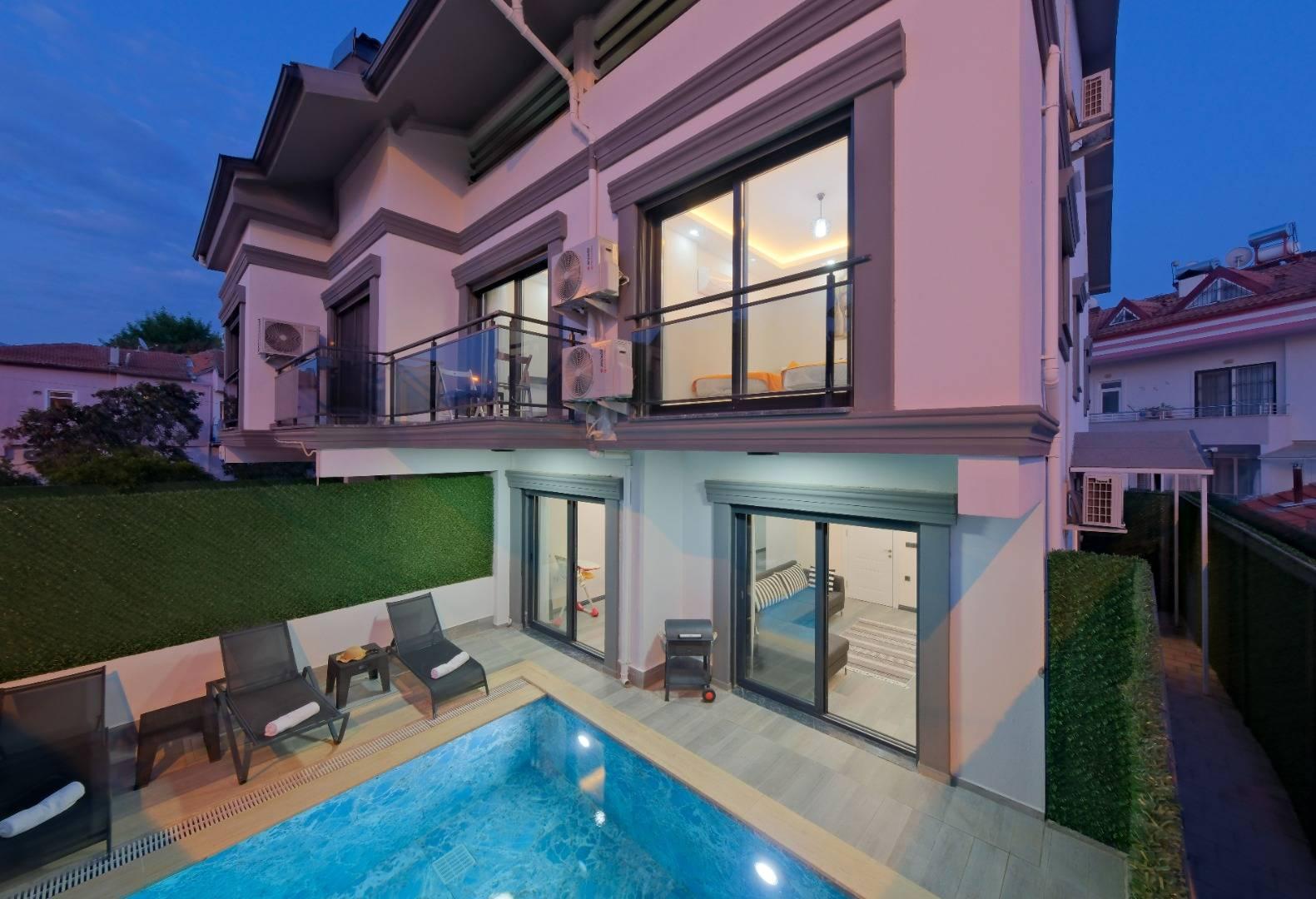 Fethiye Foça'da Doğayla Baş Başa, Özel Havuzlu, 8 Kişilik Villa-33288