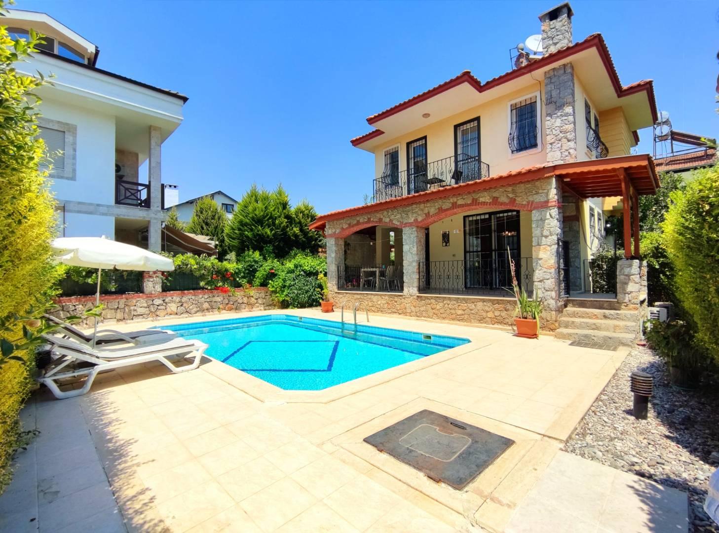Fethiye Foça'da Geniş Ailelere Uygun, Özel Havuzlu, 6 Kişilik Villa-41838