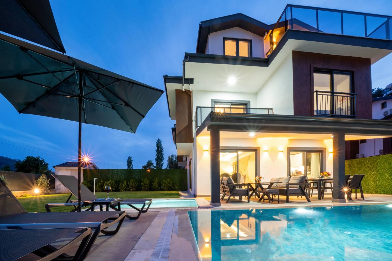 Fethiye İnlice'de Doğa İçerisinde, Özel Havuzlu, Şık Villa-43230