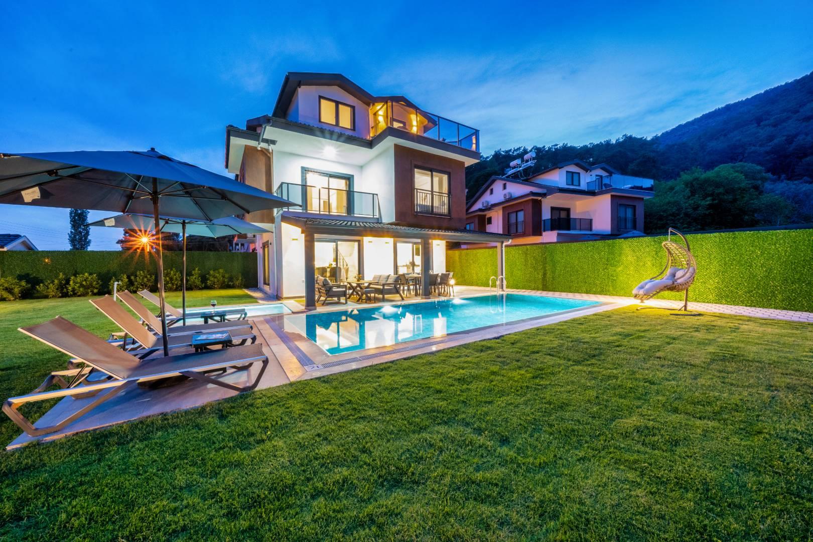 Fethiye İnlice'de Doğa İçerisinde, Özel Havuzlu, Şık Villa-43230