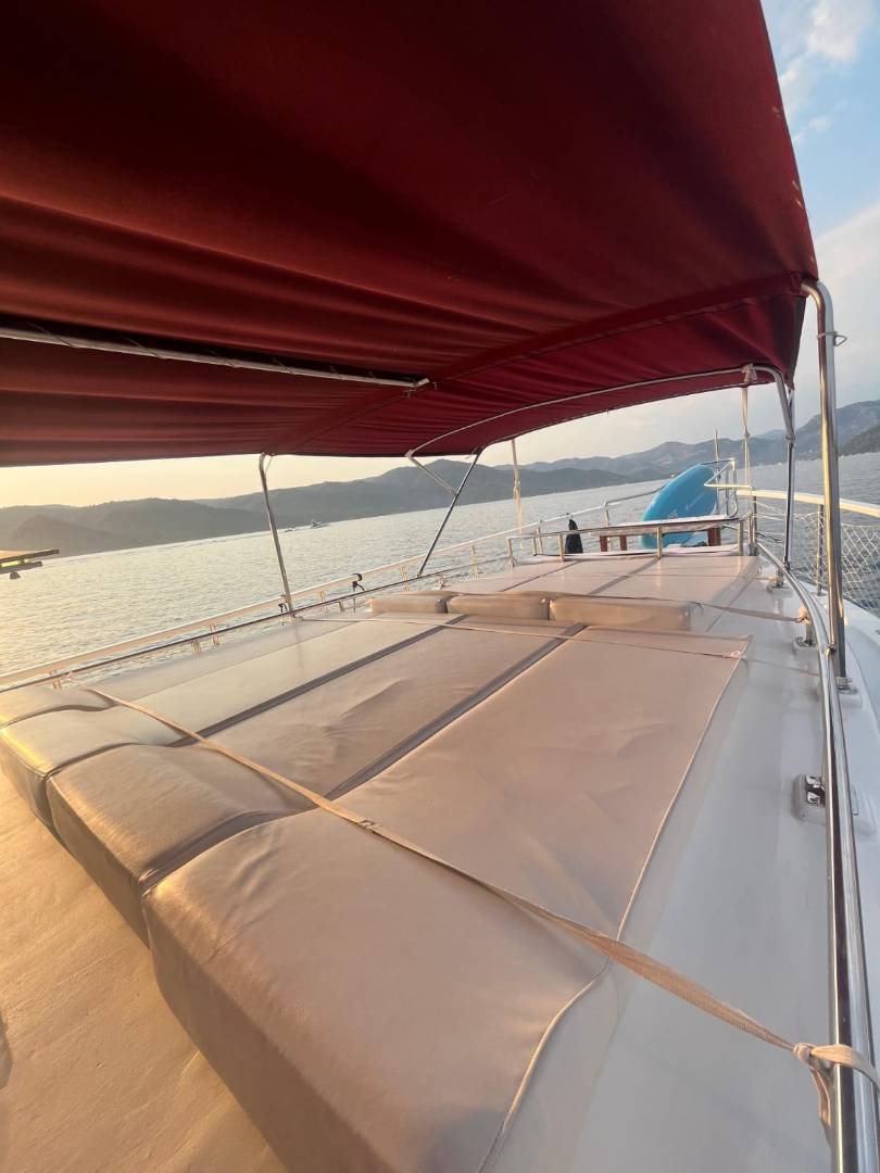 Fethiye Göcek'in Berrak Sularında, 2 Kabinli, 4 Kişilik Gulet