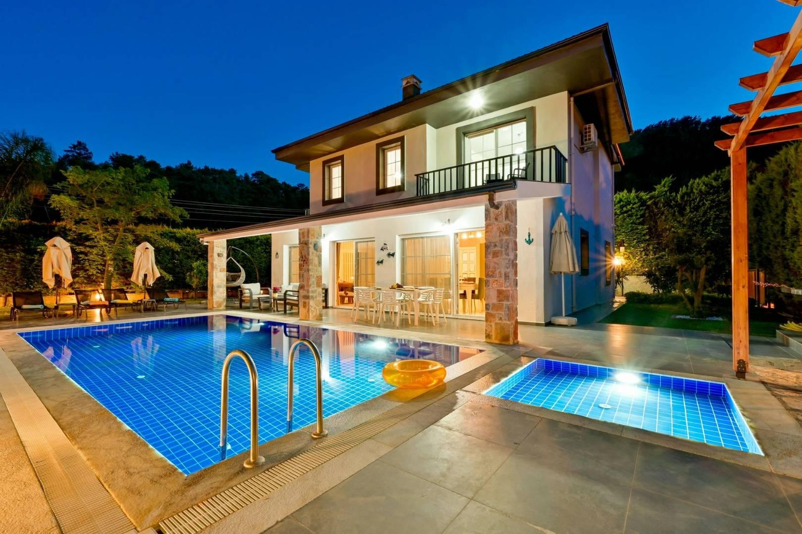 Fethiye İnlice'de 6 Kişi Kapasiteli, Özel Havuzlu, Lüks Villa-30726