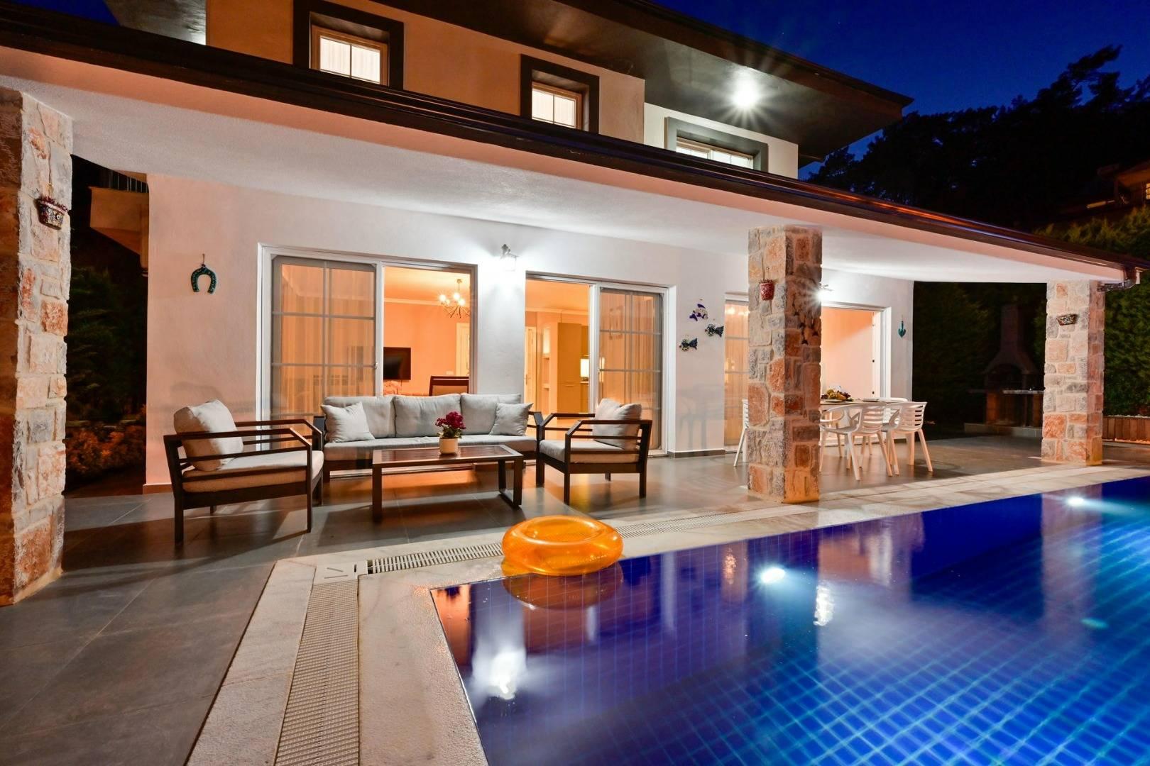 Fethiye İnlice'de 6 Kişi Kapasiteli, Özel Havuzlu, Lüks Villa-30726