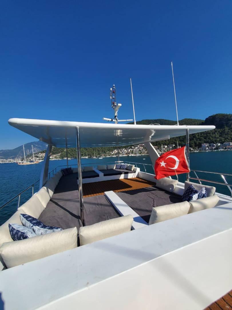 Fethiye Göcek'te Benzersiz Maviliğin İçinde, 4 Kabinli, Şık Motoryat-43927