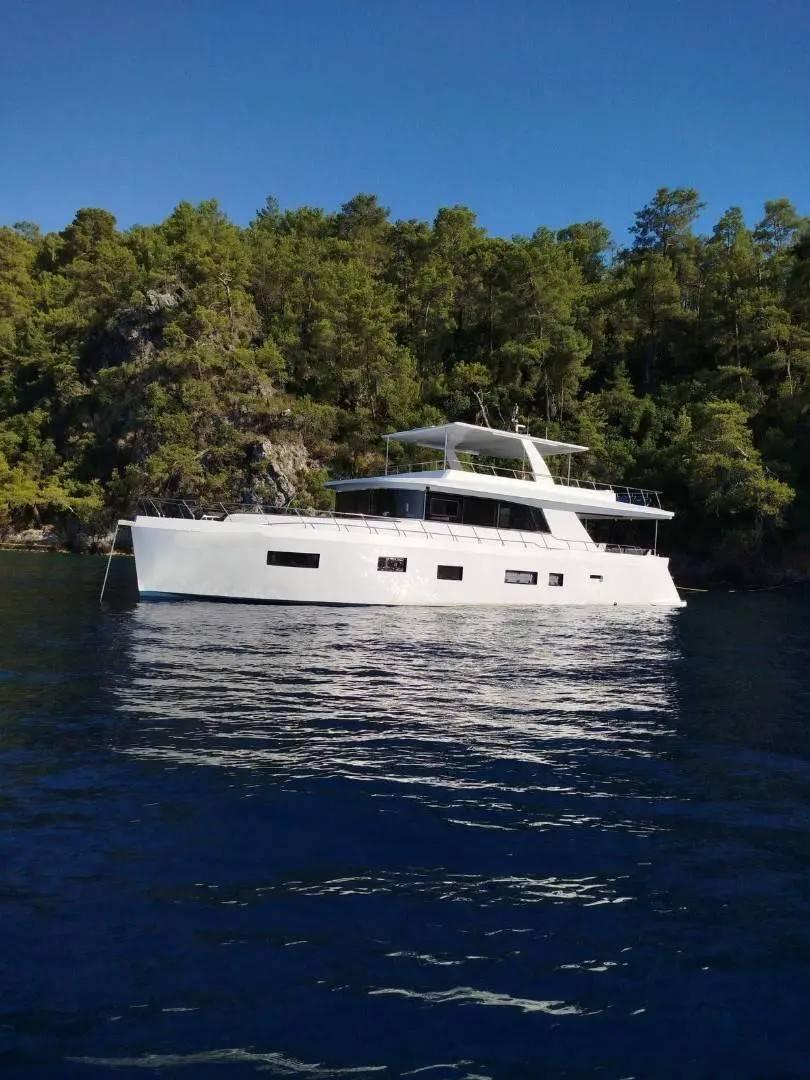 Fethiye Göcek'te Benzersiz Maviliğin İçinde, 4 Kabinli, Şık Motoryat-43927