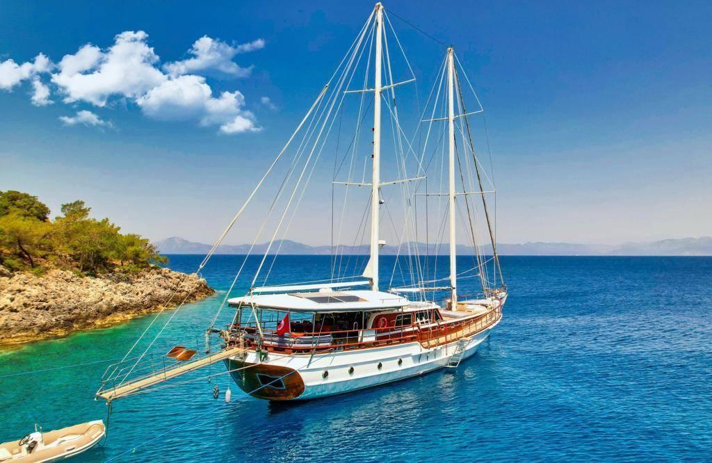 Fethiye Göcek'te Engin Denizlerde, 24 Metrelik, Modern Gulet-35687