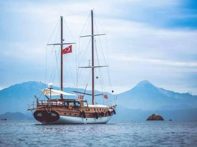 Fethiye Göcek'te Eşsiz Mavilikler İçerisinde, 9 Kişilik, Şık Gulet-43032