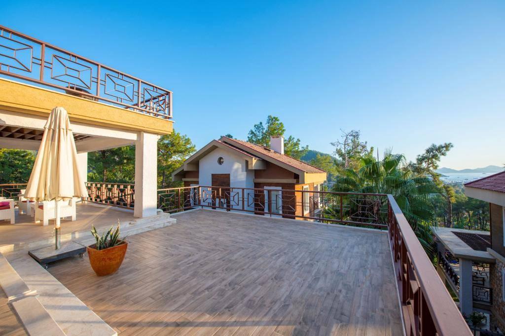 Fethiye Göcek'te Kalabalık Ailelere Uygun, Özel Havuzlu, Bahçeli Villa-41583