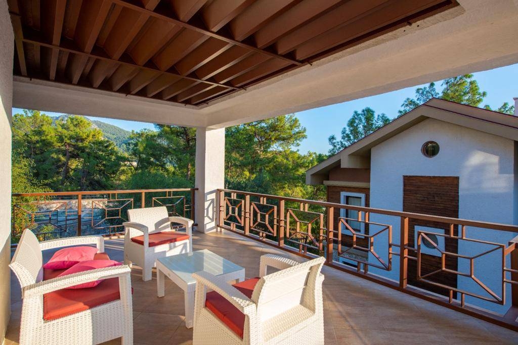 Fethiye Göcek'te Kalabalık Ailelere Uygun, Özel Havuzlu, Bahçeli Villa