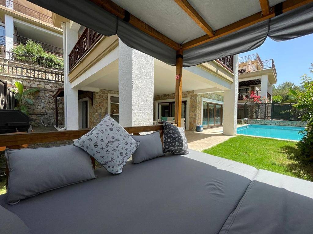 Fethiye Göcek'te Modern Tasarımlı, Özel Havuzlu, Ferah Villa