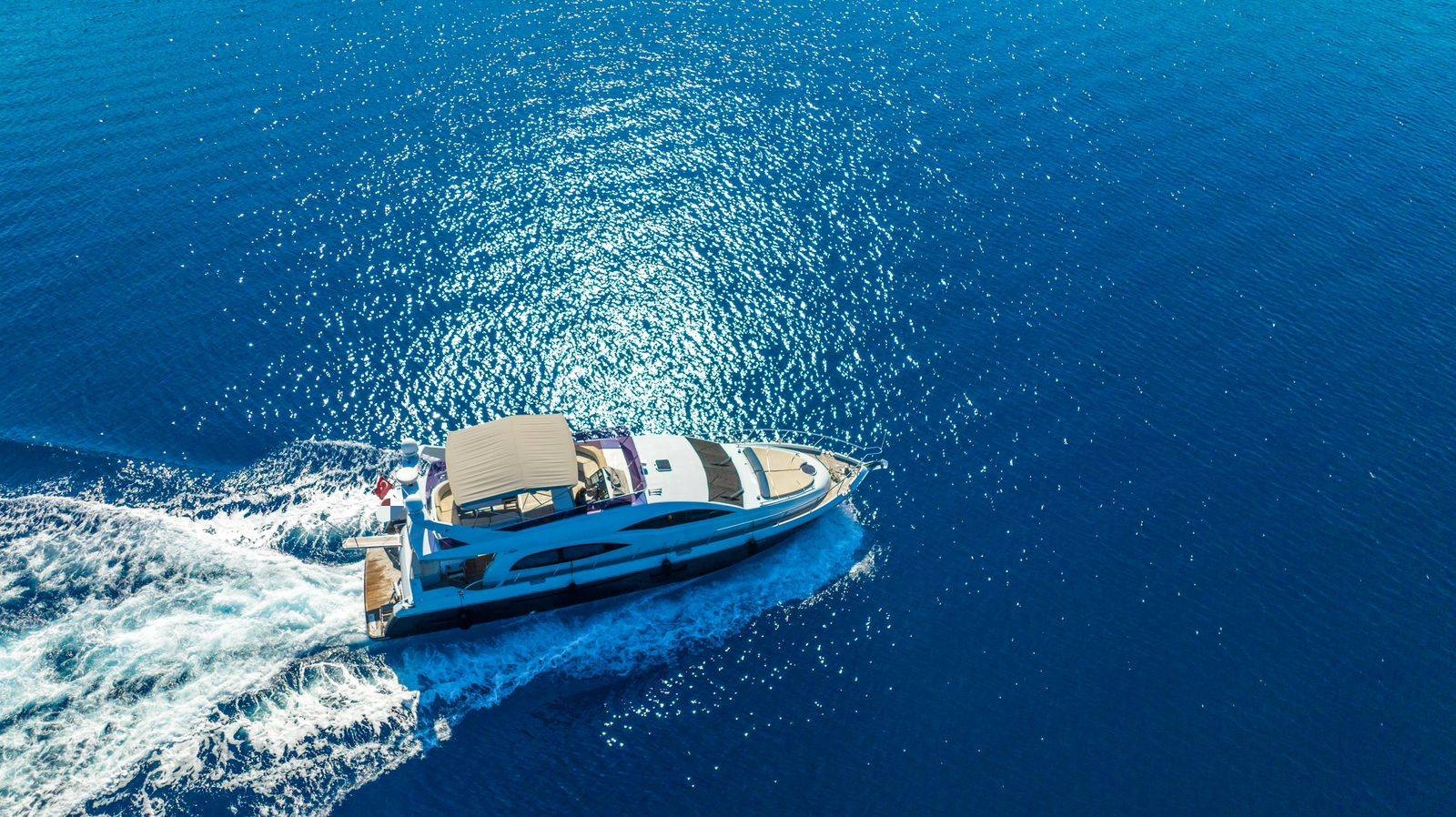 Fethiye Göcek'te Masmavi Denizlere Açılan, 3 Kamaralı, Lüks Motoryat