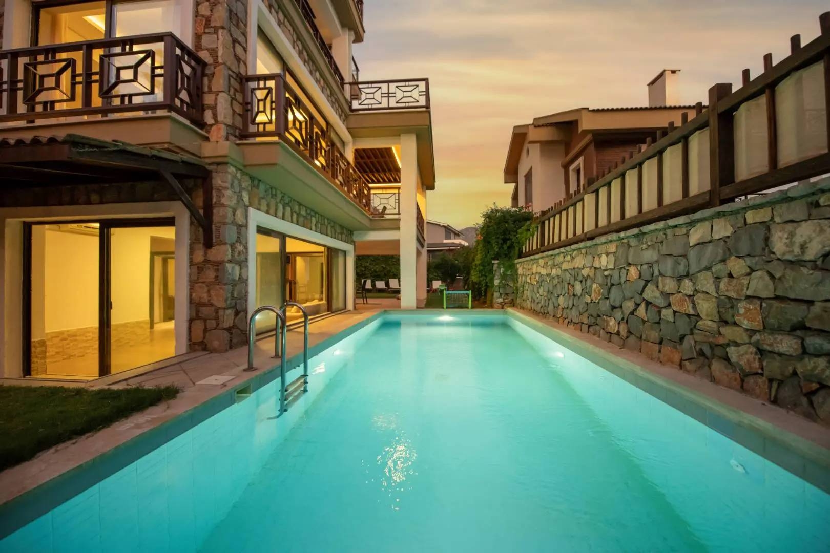 Fethiye Göcek'te Merkeze Yakın, Özel Havuzlu, Bahçeli Villa