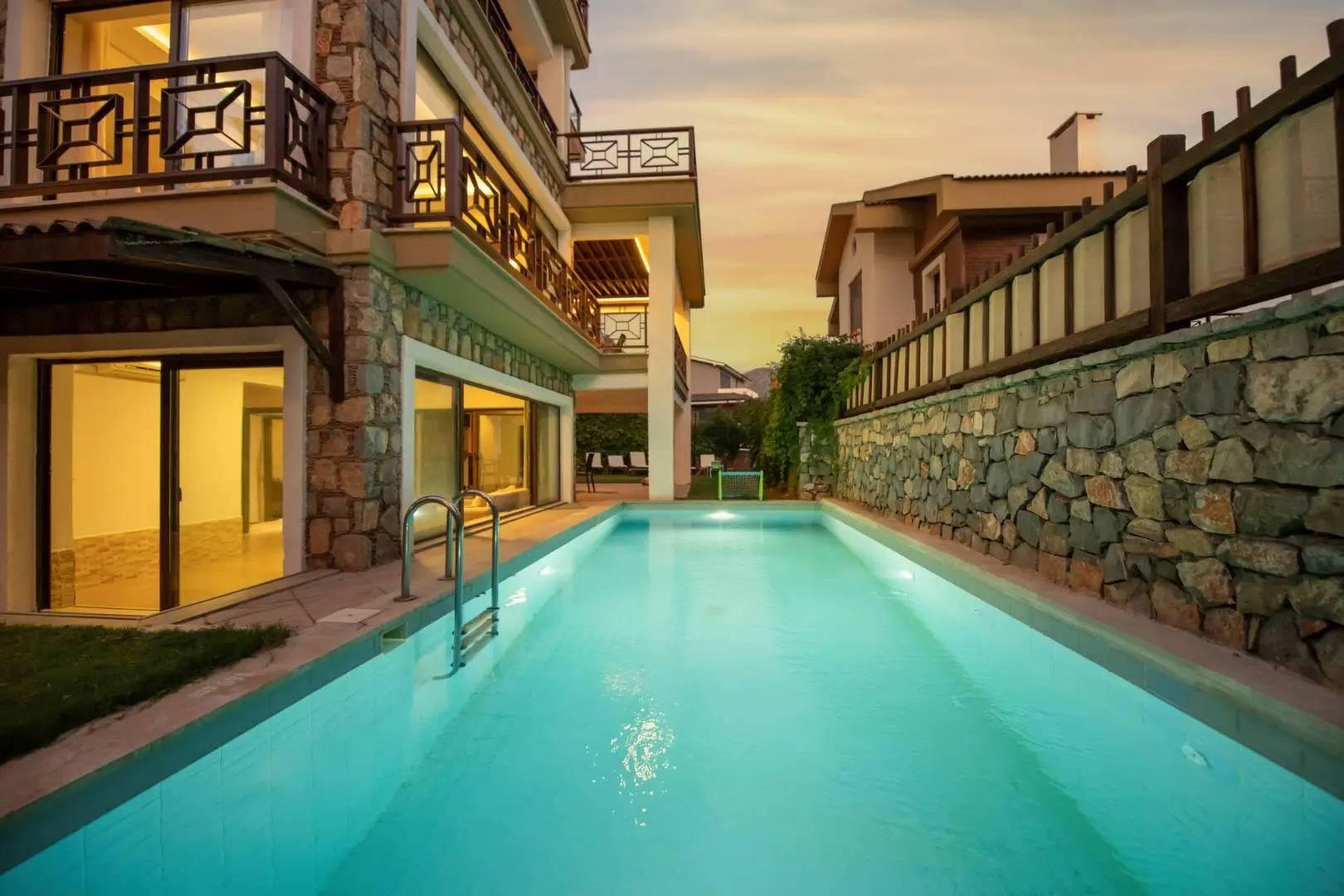 Fethiye Göcek'te Merkeze Yakın, Özel Havuzlu, Bahçeli Villa-43295