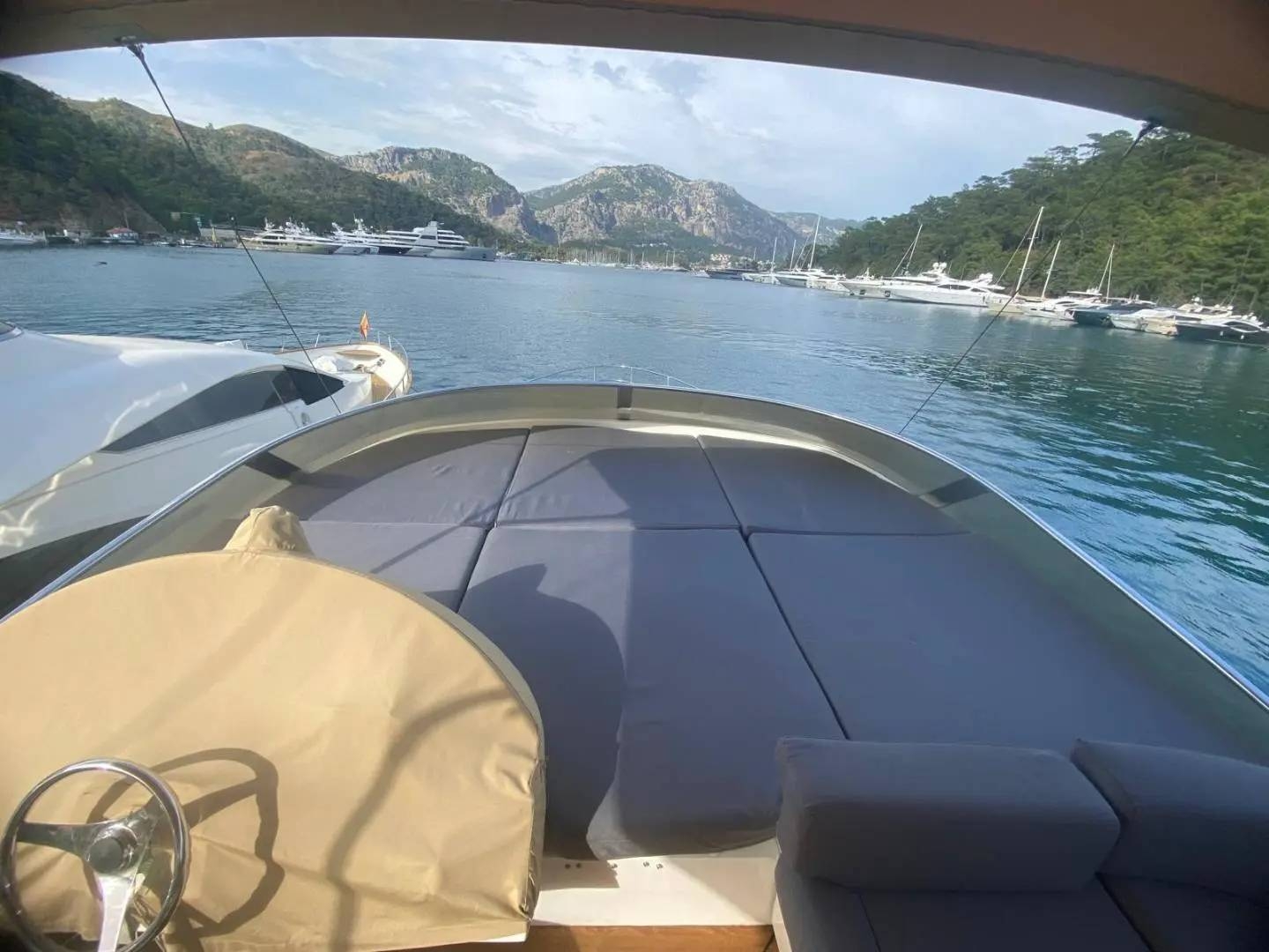 Fethiye Göcek'te Muhteşem Sularda, Lüks Tasarımlı, 8 Kişilik Motoryat