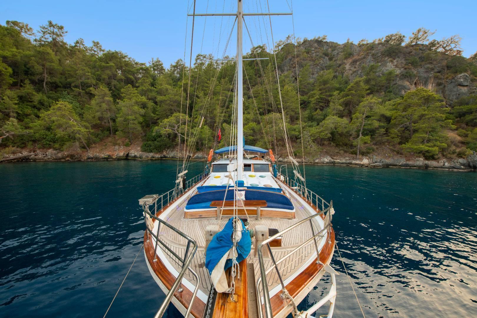 Fethiye Göcek'te Şık Tasarımlı, Eşsiz Koylarda, Modern Gulet -35236