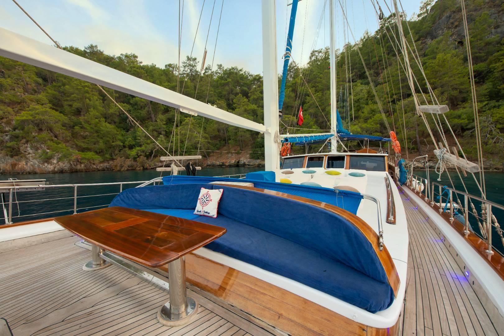 Fethiye Göcek'te Şık Tasarımlı, Eşsiz Koylarda, Modern Gulet -35236