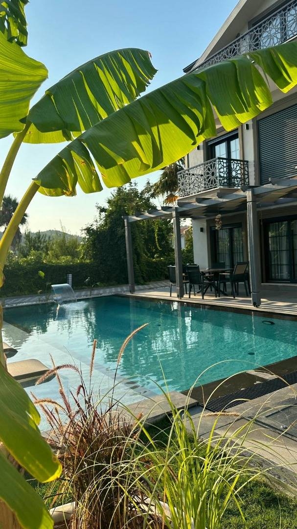 Fethiye Ölüdeniz'de Merkezi Konumda, Özel Havuzlu, Konforlu Villa