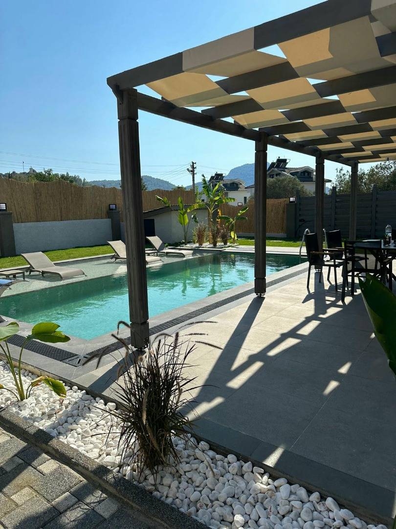 Fethiye Ölüdeniz'de Merkezi Konumda, Özel Havuzlu, 3+1 Villa