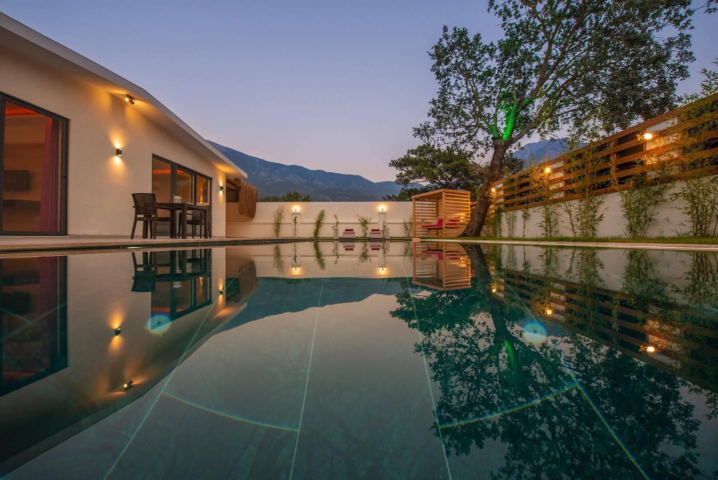 Fethiye Ölüdeniz'de Sakin Konumda, Özel Havuzlu, Modern Villa-38857
