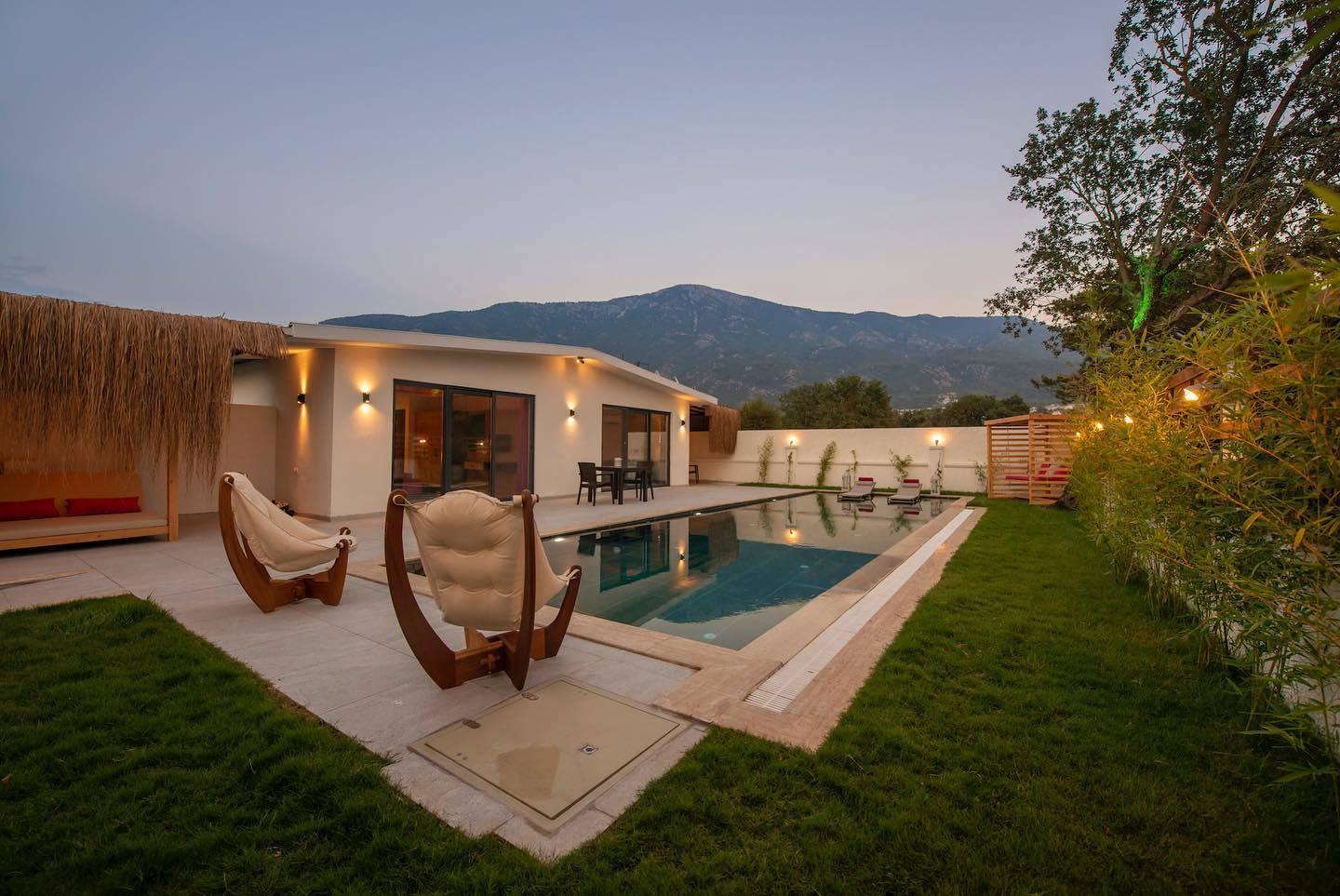 Fethiye Ölüdeniz'de Sakin Konumda, Özel Havuzlu, Modern Villa-38857