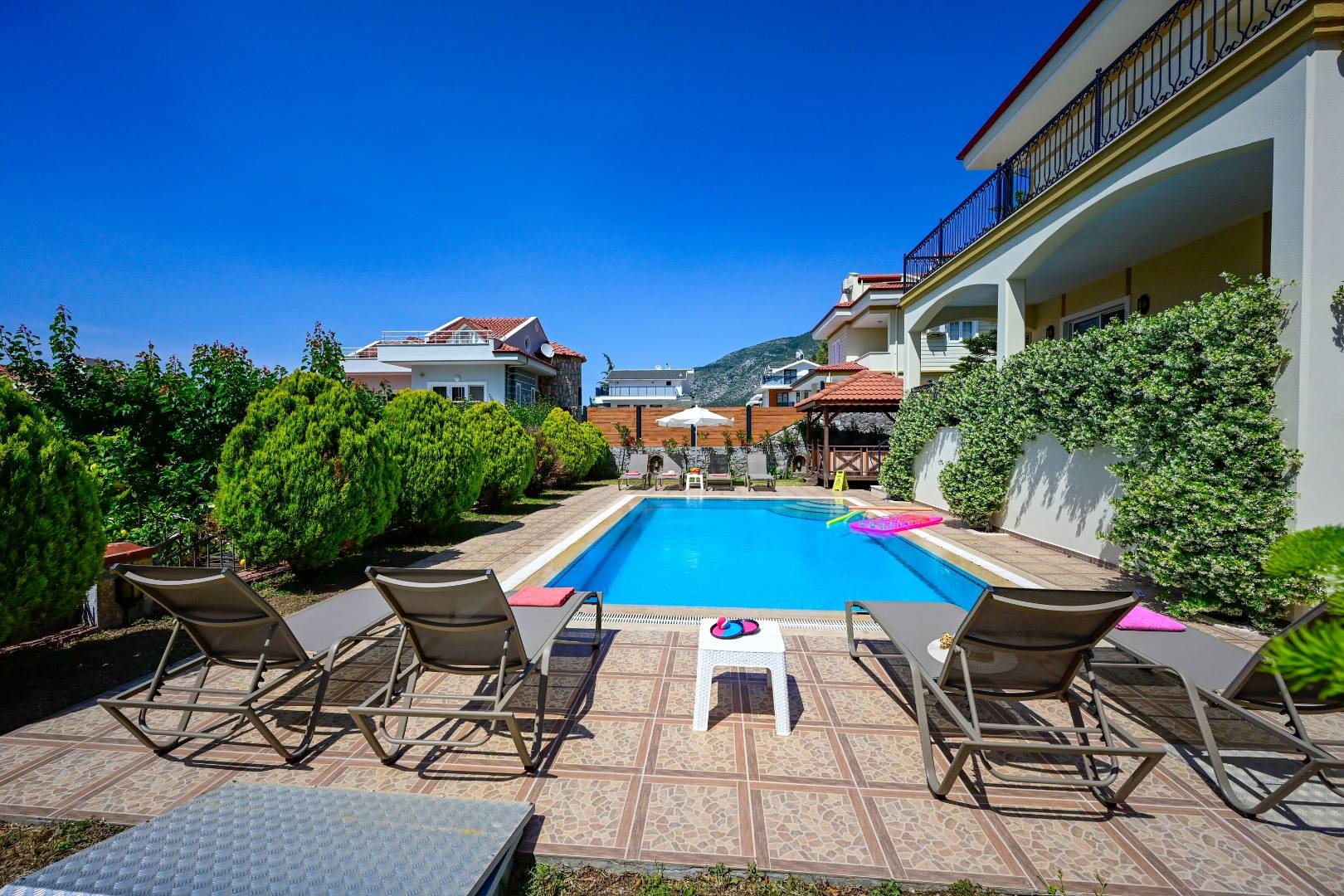 Fethiye Ölüdeniz'de Sakin Konumda, Özel Havuzlu, Konforlu Villa