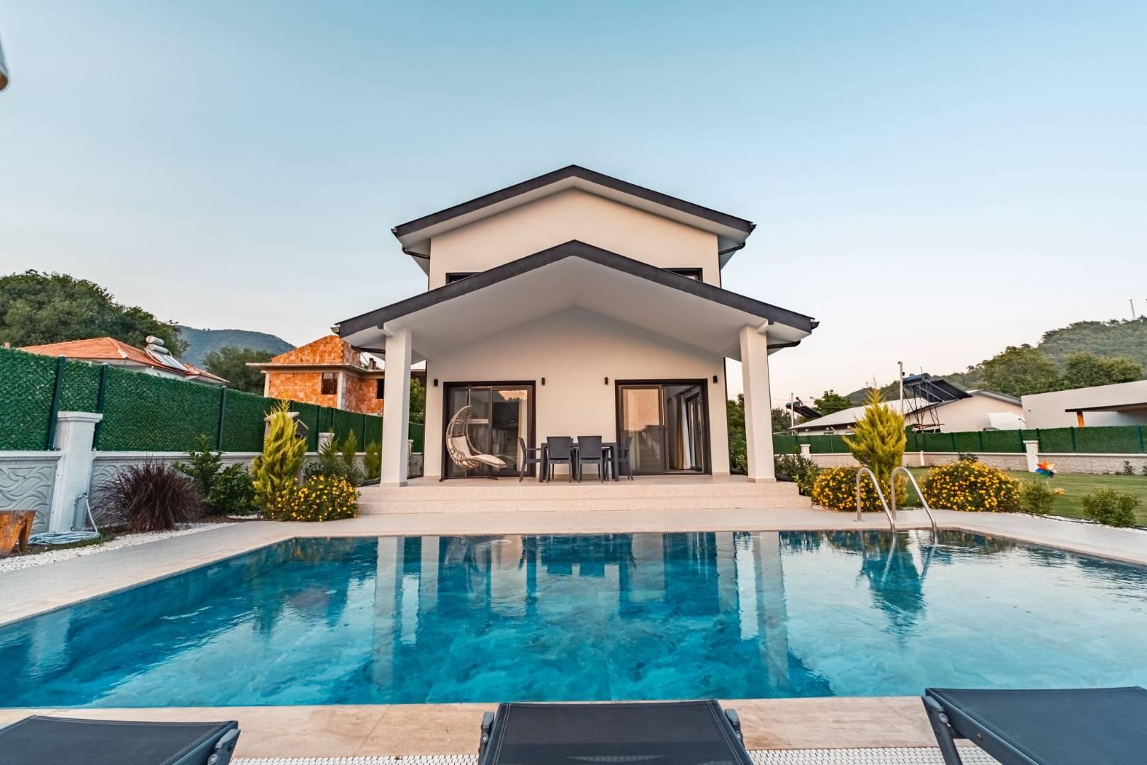 Fethiye İnlice'de Geniş Bahçeli, Özel Havuzlu, Ferah Villa-42823