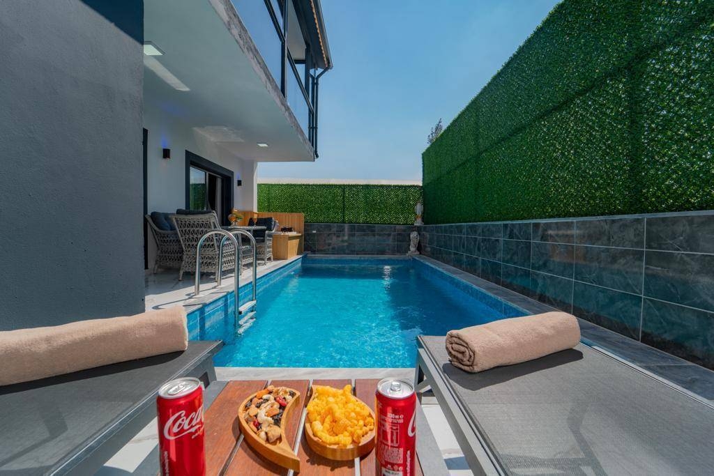 Fethiye Karaçulha'da Sakin Konumda, Özel Havuzlu, Konforlu Villa