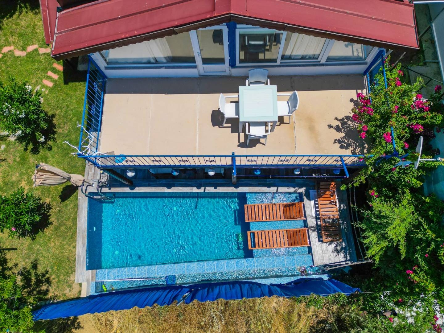 Fethiye Karaçulha'da Minimal Tasarımlı, Özel Havuzlu, Tatil Villası