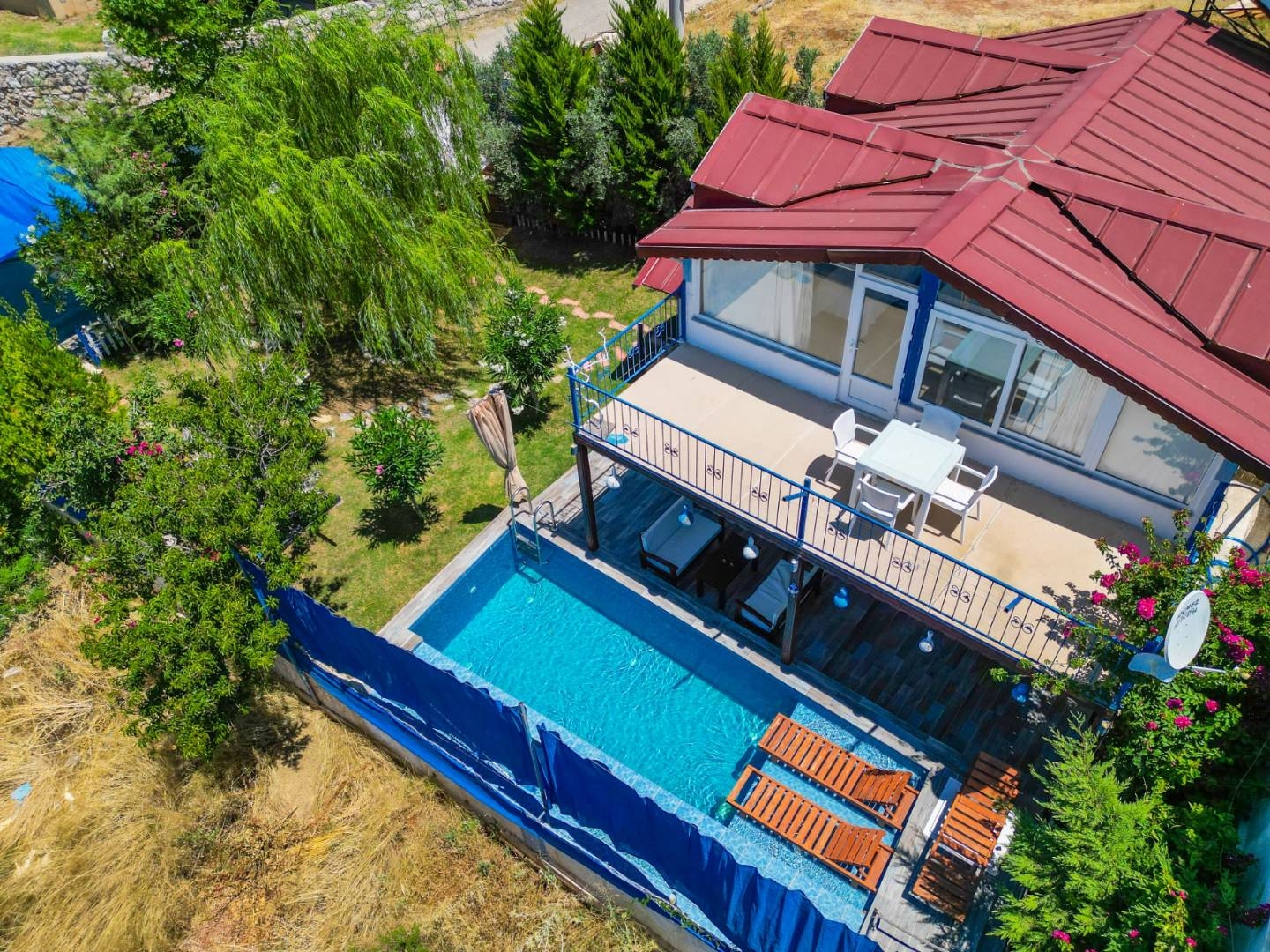 Fethiye Karaçulha'da Minimal Tasarımlı, Özel Havuzlu, Tatil Villası