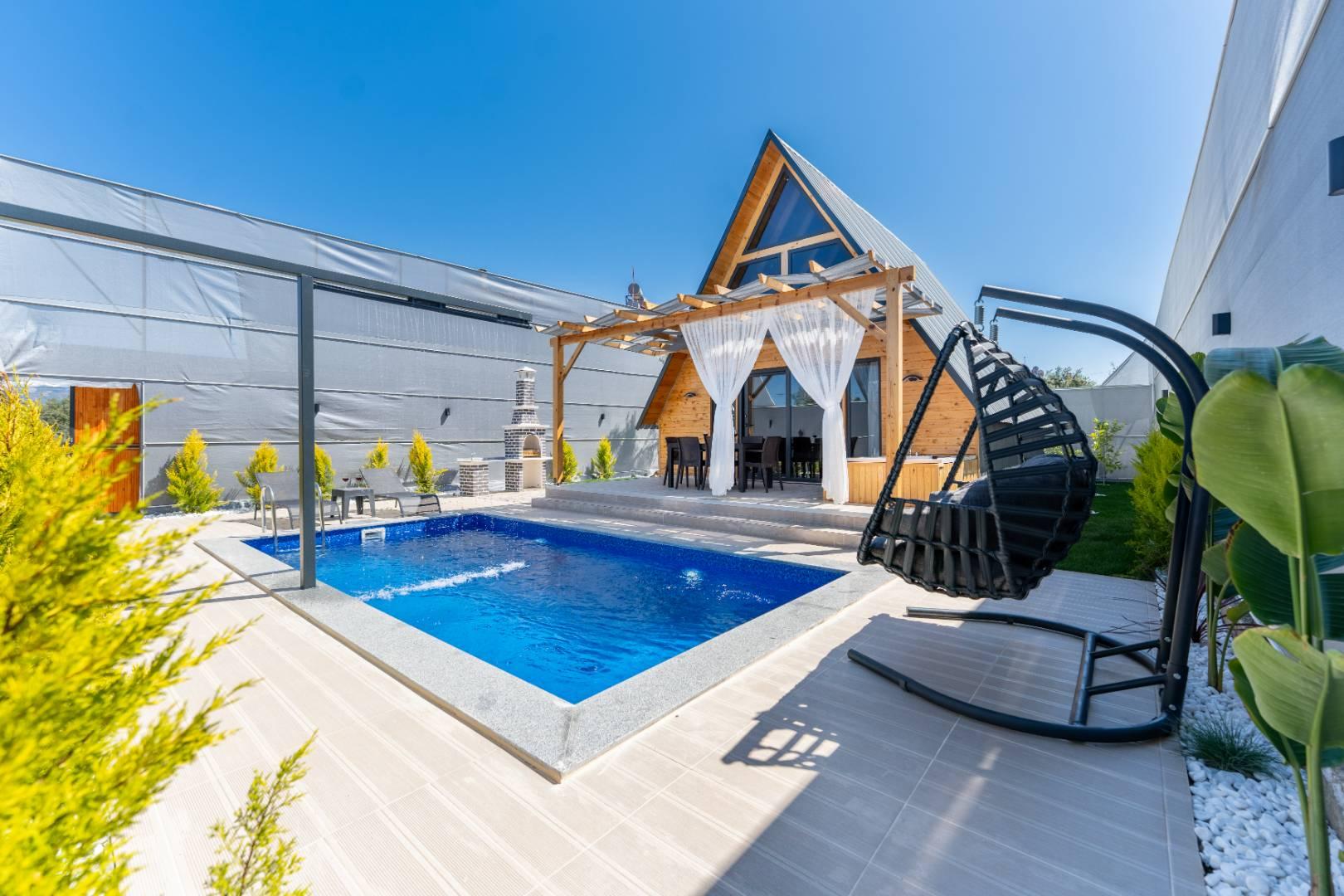 Fethiye Karaçulha'da Doğa İle İç İçe, Özel Havuzlu, Şık Bungalov-43813