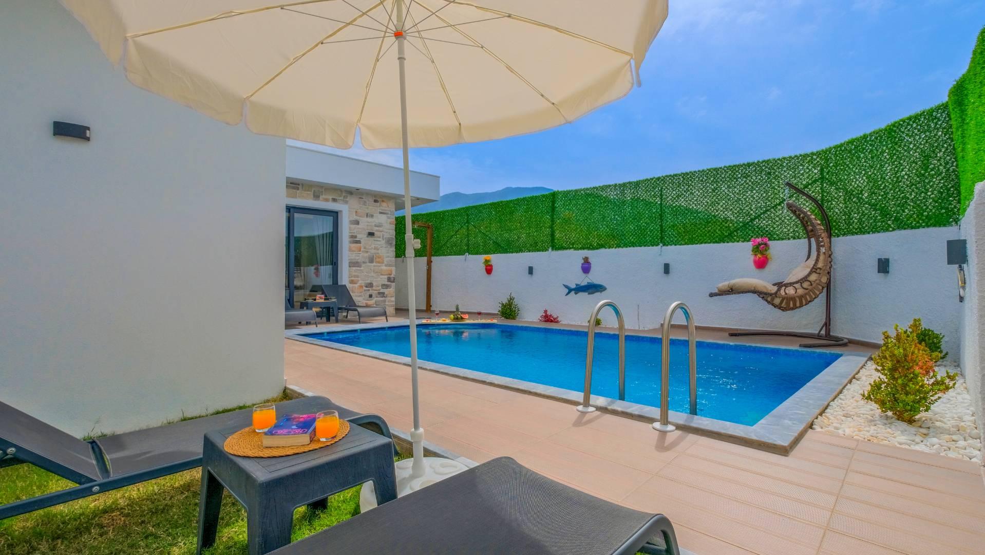 Fethiye Karaçulha'da Merkezi Konumda, Özel Havuzlu, 4 Kişilik Villa-40520