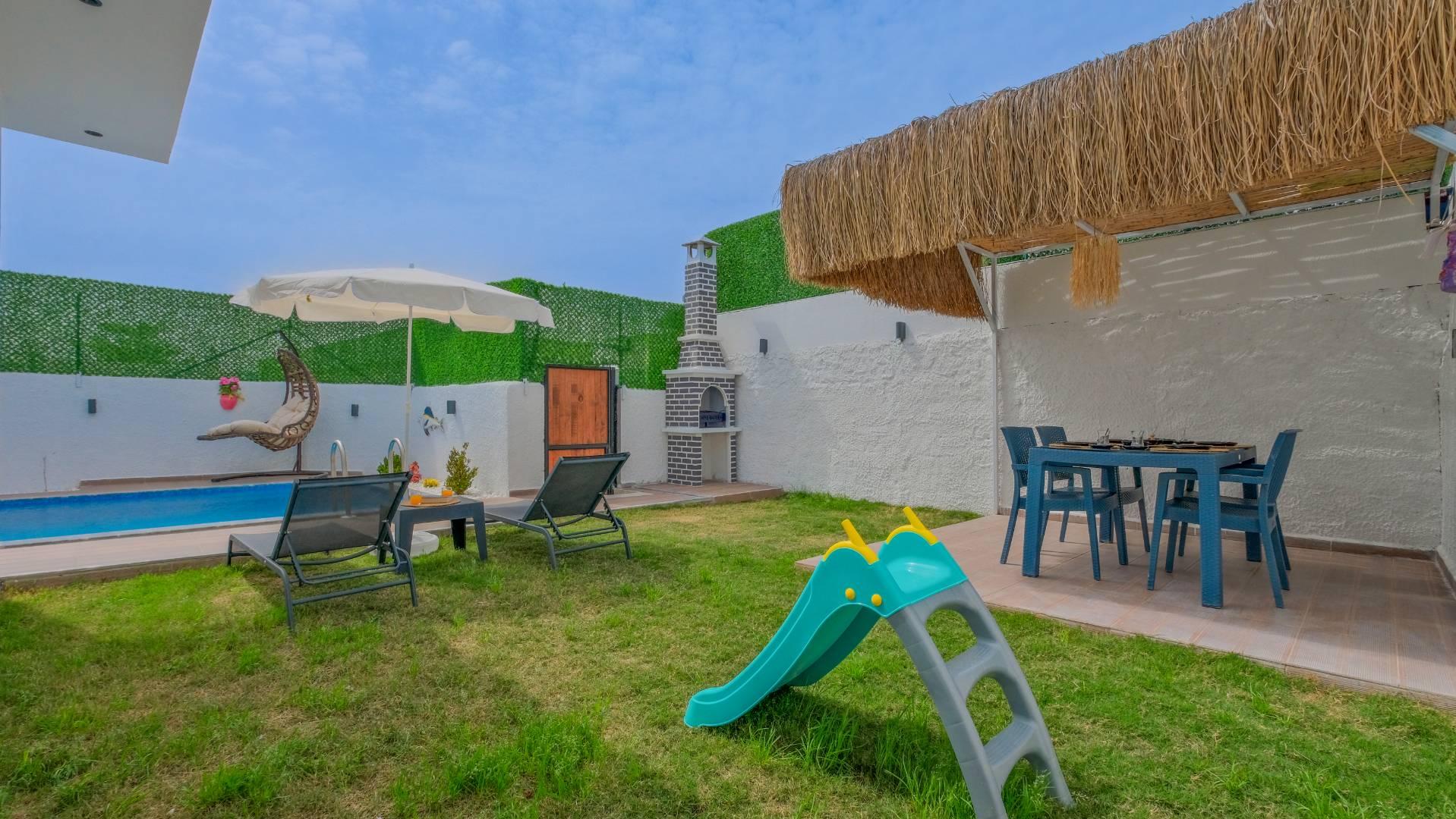 Fethiye Karaçulha'da Merkezi Konumda, Özel Havuzlu, 4 Kişilik Villa-40520