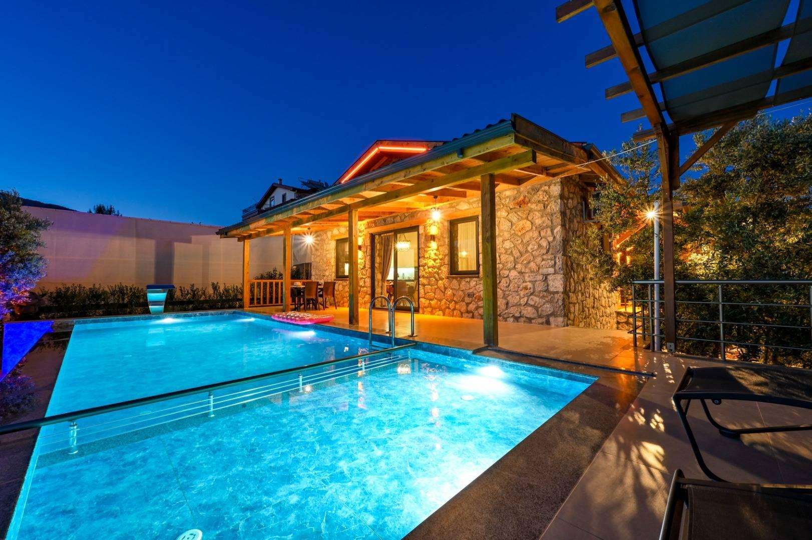 Fethiye Karaçulha'da Korunaklı, Özel Havuzlu, 4 Kişilik Kiralık Villa-26428