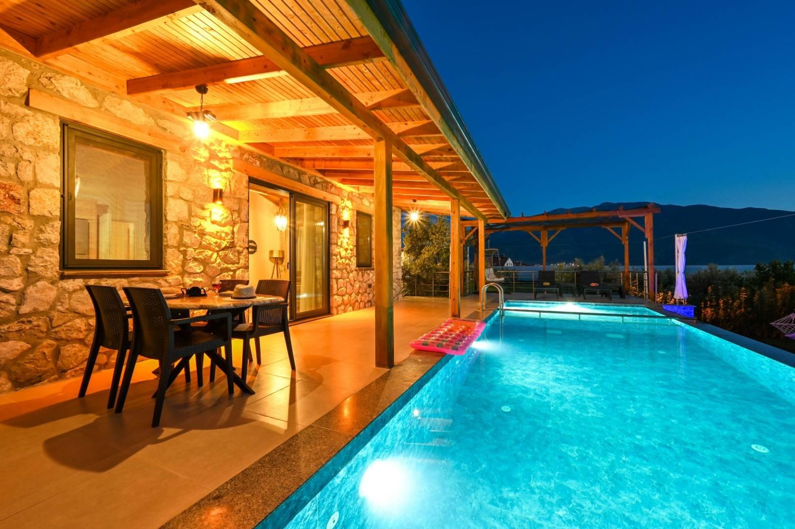 Fethiye Karaçulha'da Korunaklı, Özel Havuzlu, 4 Kişilik Kiralık Villa-26428