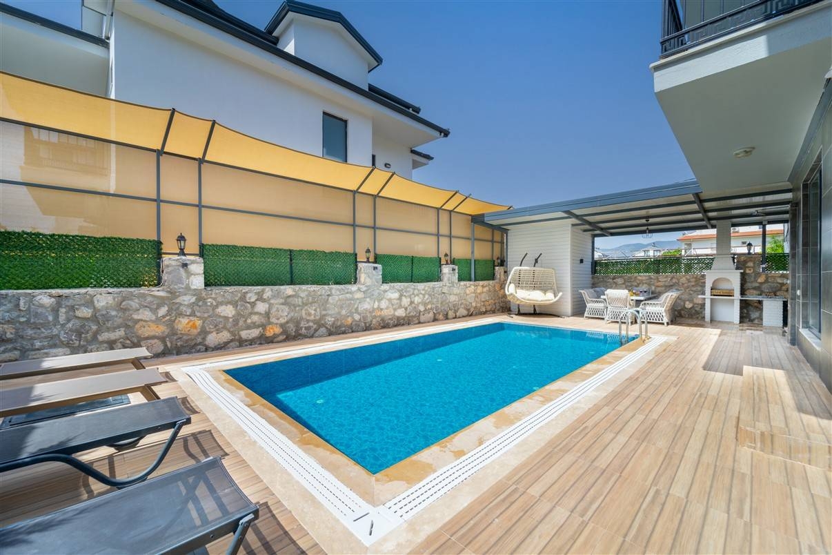 Fethiye Karaçulha'da Modern Tasarımlı, Özel Havuzlu, Lüks Villa