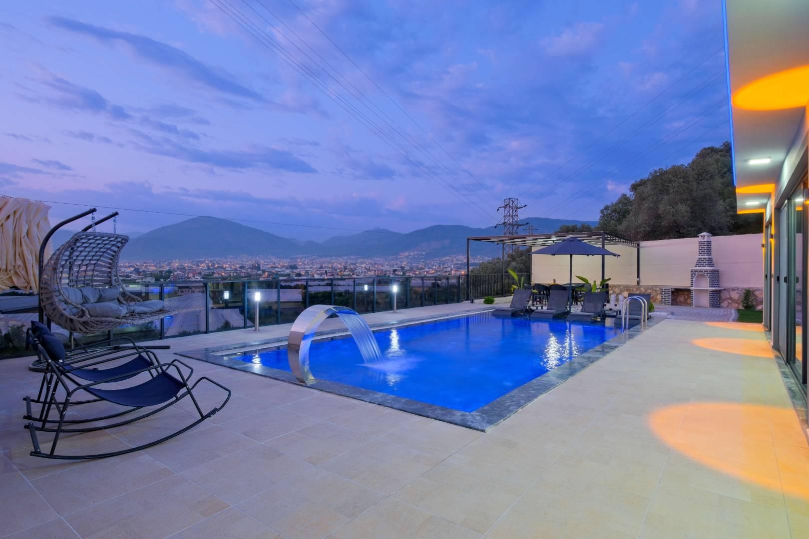 Fethiye Karaçulha'da Orman Manzaralı, Özel Havuzlu, Oyun Alanlı Villa-41562