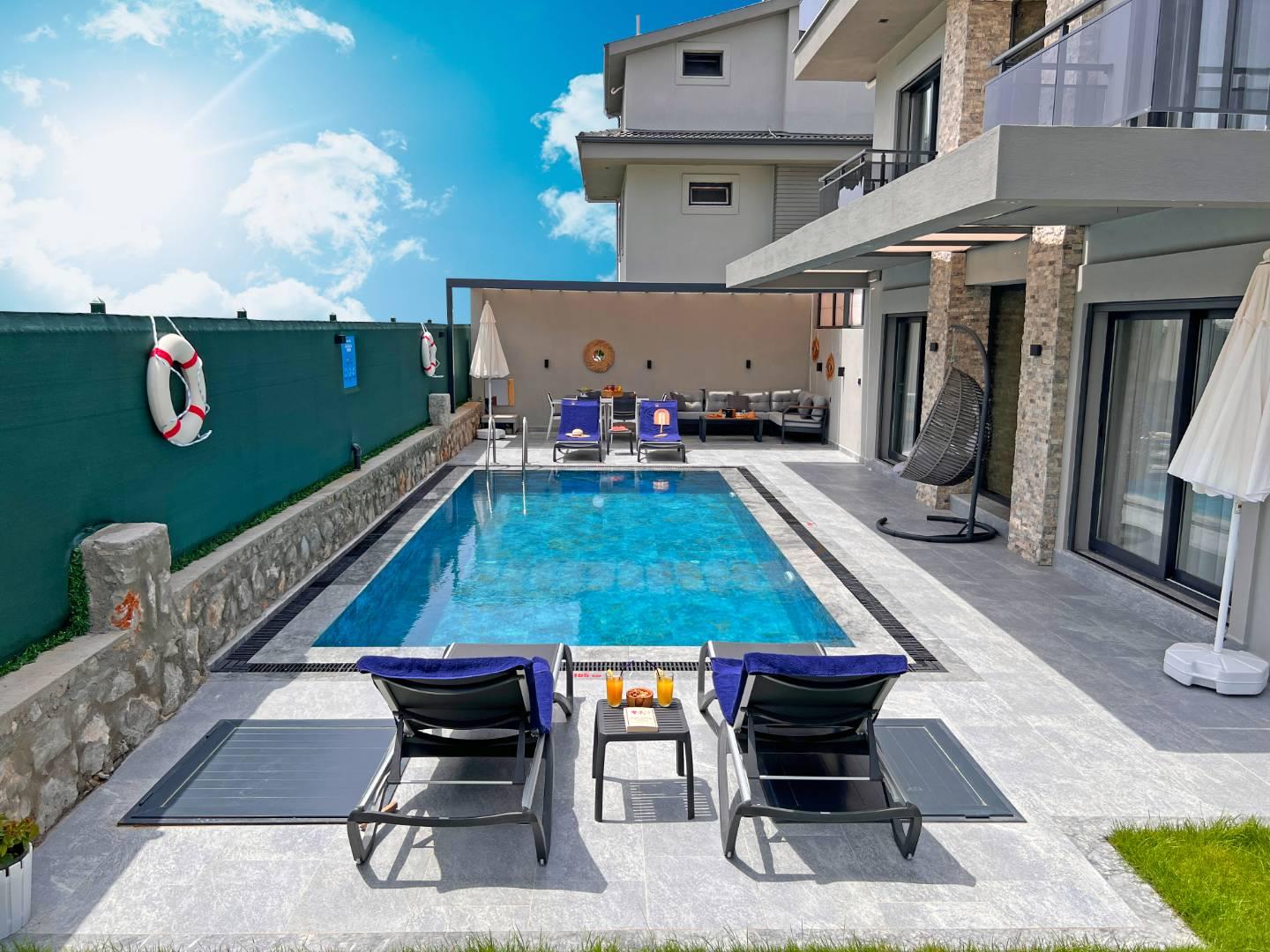 Fethiye Karaçulha'da Geniş Bahçe İçerisinde, Özel Havuzlu, Şık Villa-41206