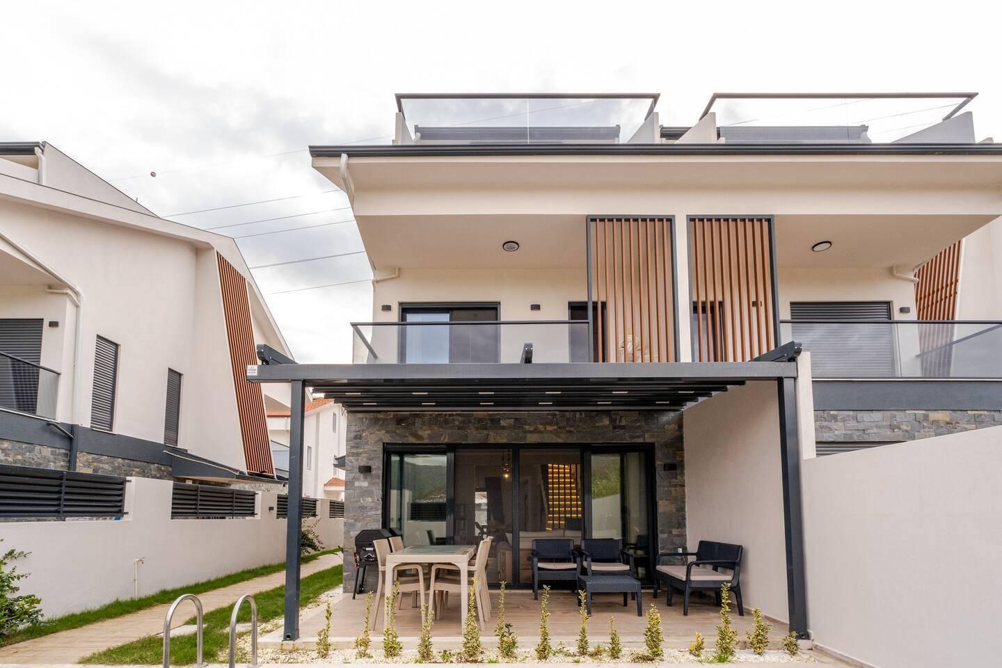 Fethiye Karagedik'te Modern Tasarımlı, Özel Havuzlu, Şık Villa -39055